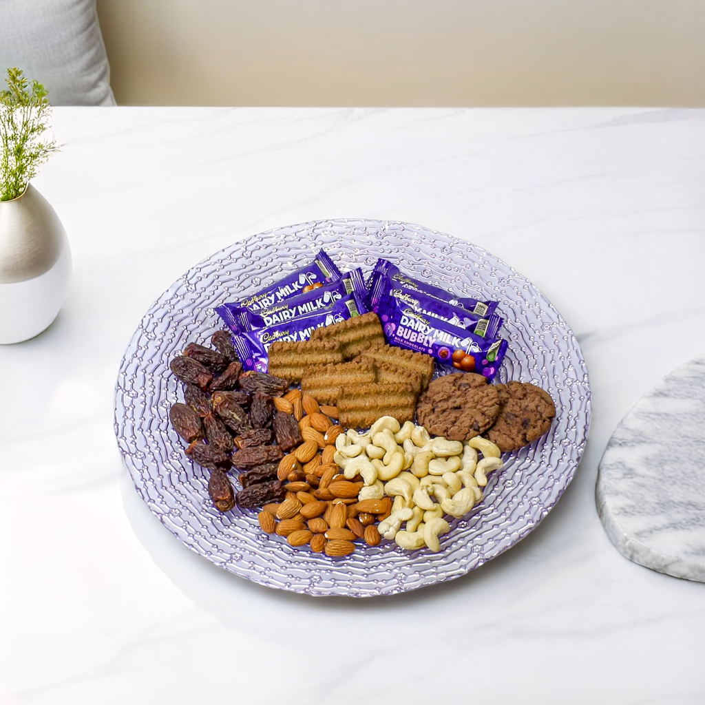 Decorative Modern Glass Charger Plate with Intricate Pattern - 13 inches