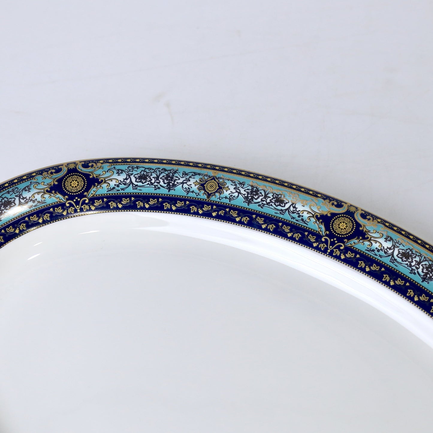 14 Inch Porcelain Bone China Oval Serving Dish – Durable & Elegant Design