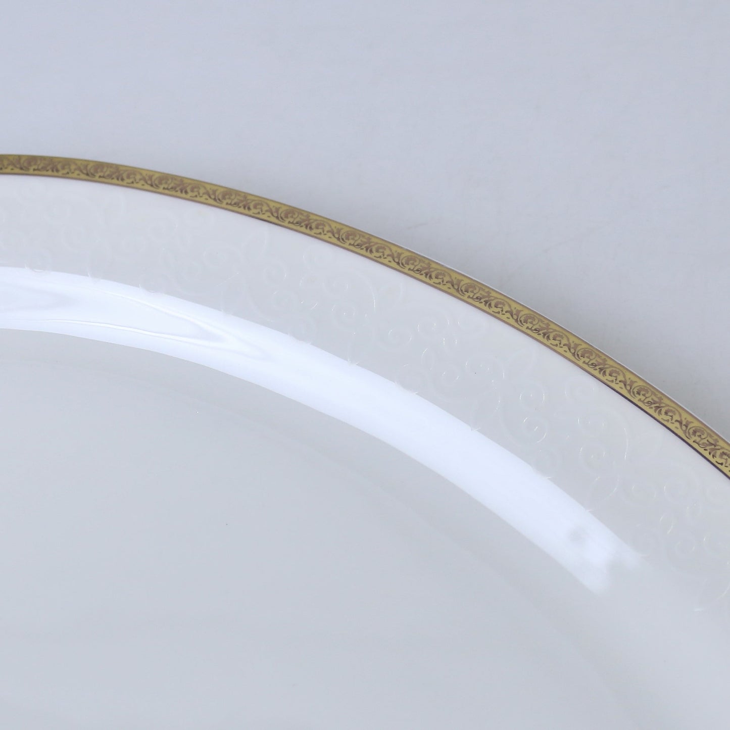 14 Inch Porcelain Bone China Oval Serving Dish – Durable & Elegant Design