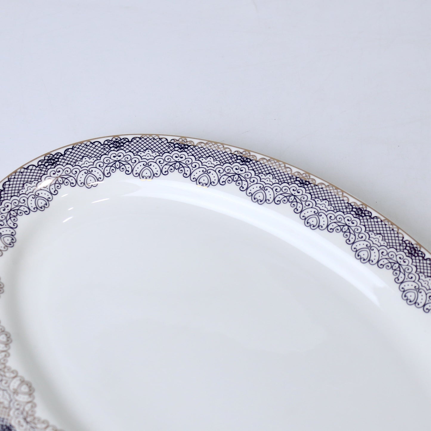 14 Inch Porcelain Bone China Oval Serving Dish – Durable & Elegant Design