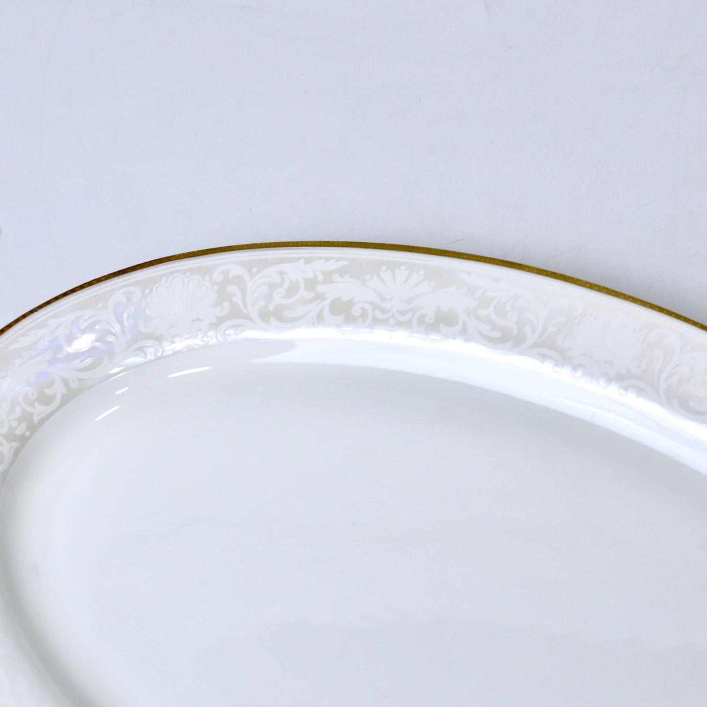 14 Inch Porcelain Bone China Oval Serving Dish – Durable & Elegant Design