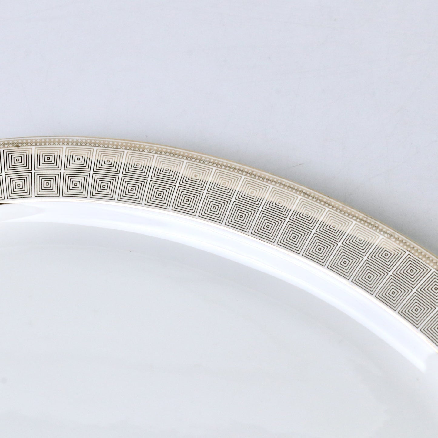 14 Inch Porcelain Bone China Oval Serving Dish – Durable & Elegant Design