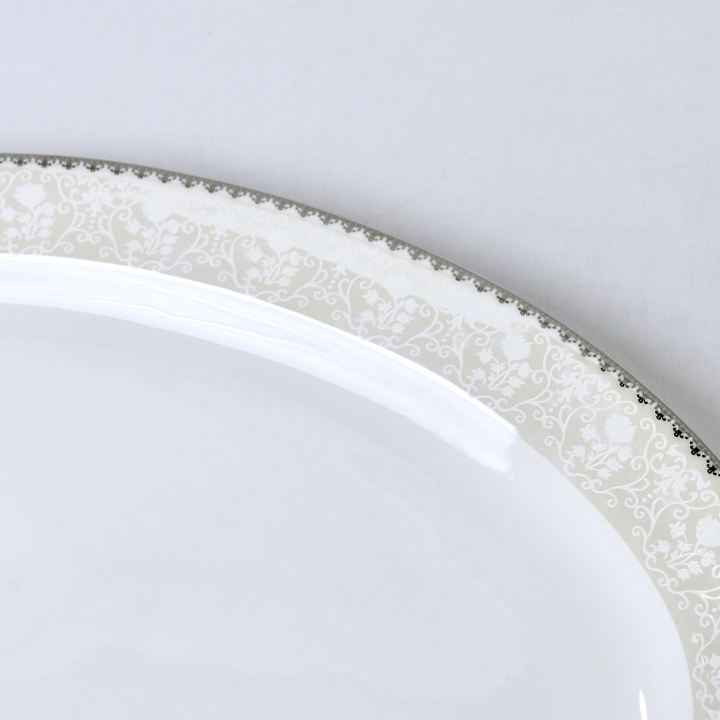 14 Inch Porcelain Bone China Oval Serving Dish – Durable & Elegant Design