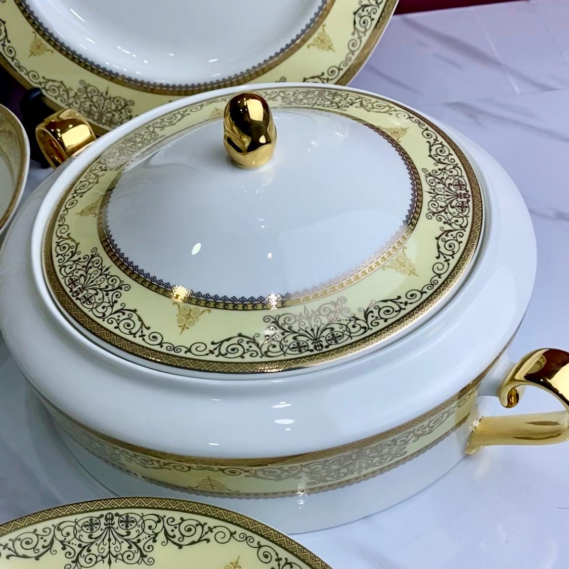 Luxury 61-Piece Bone China Dinner Set - Elegant Tableware for Special Occasions