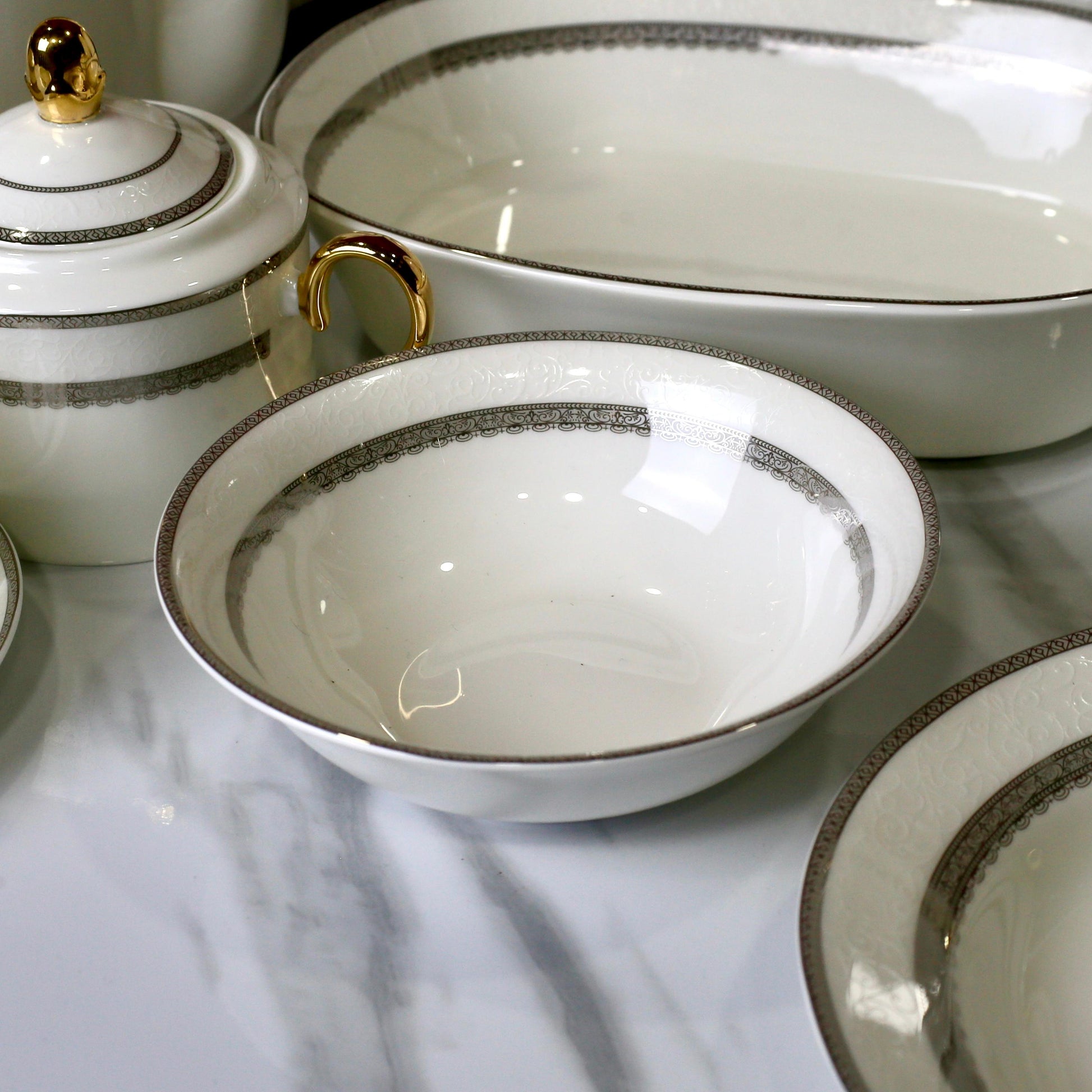 Luxurious 61-Piece Bone China Dinner Set – White Gray Fine