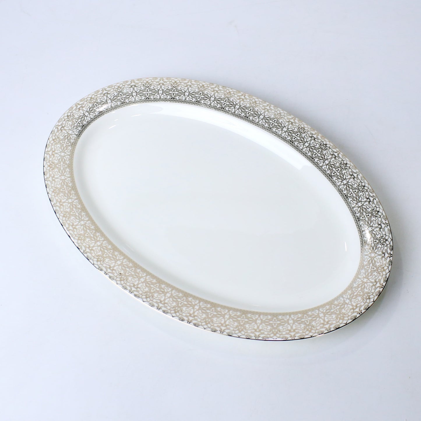 14 Inch Porcelain Bone China Oval Serving Dish – Durable & Elegant Design