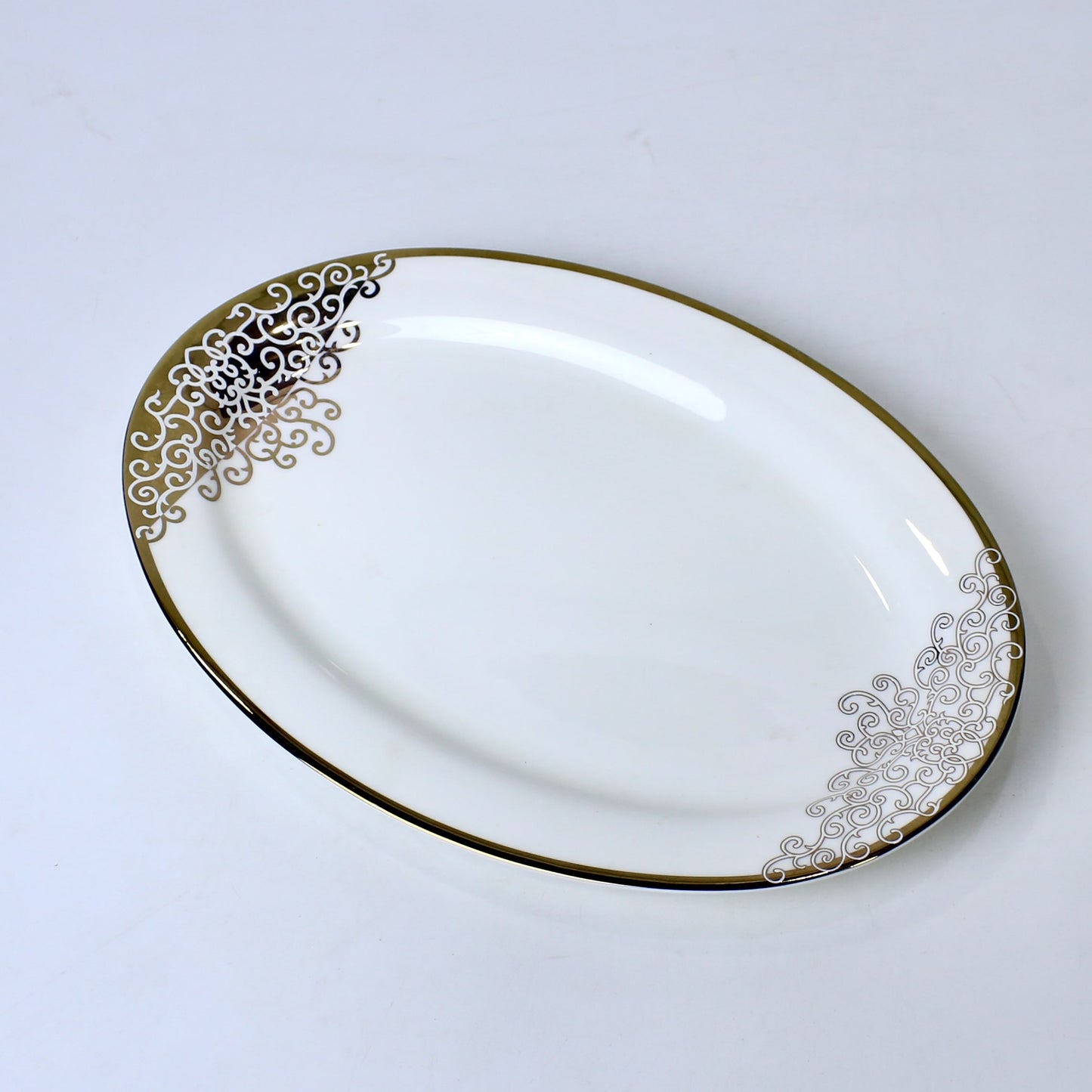 14 Inch Porcelain Bone China Oval Serving Dish – Durable & Elegant Design
