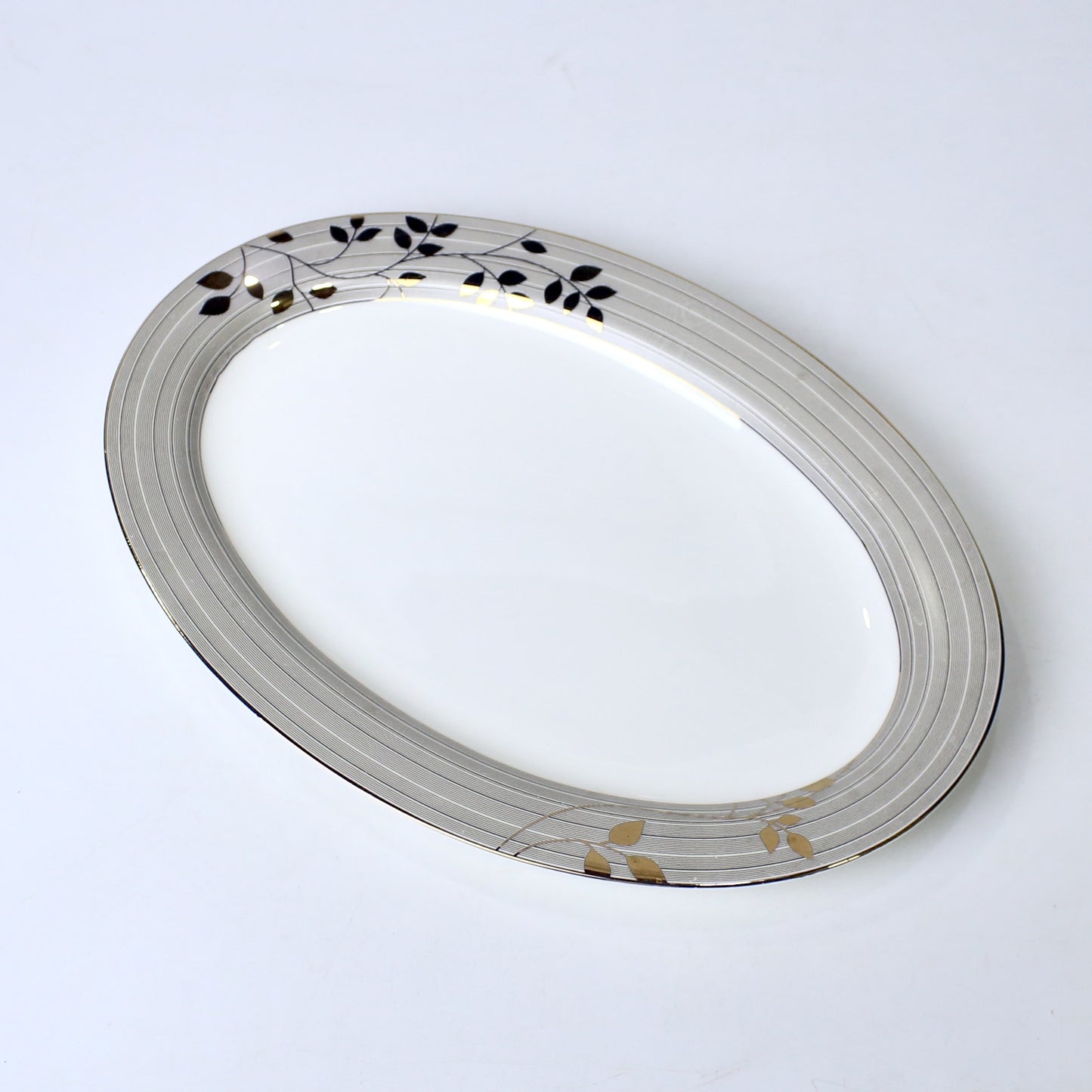 14 Inch Porcelain Bone China Oval Serving Dish – Durable & Elegant Design